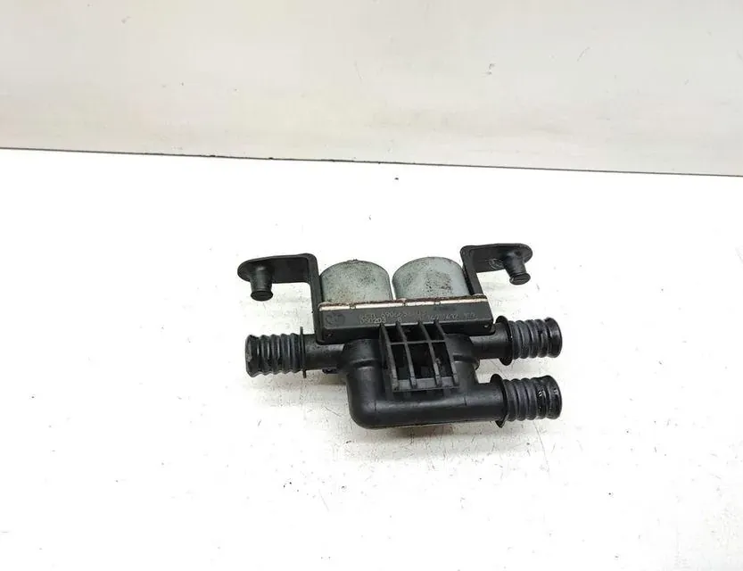 BMW X5 E53 (1999-2006) Клапан радиатора отопления 6906652 33636760