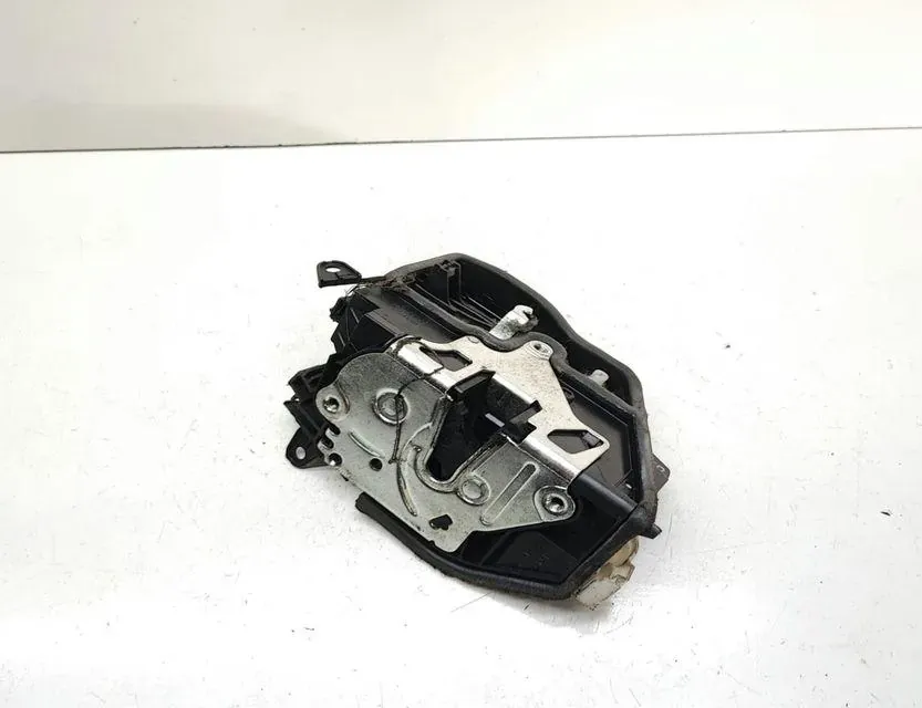 BMW 3 Series E90/E91/E92/E93 (2004-2013) Front Right Door Lock 7202144 33638439