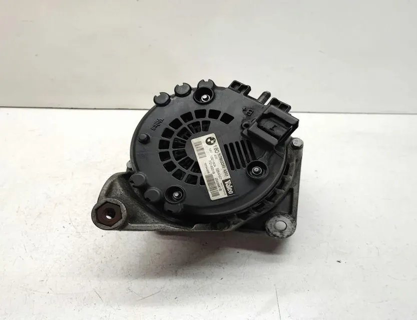 BMW 1 Series E81/E82/E87/E88 (2004-2013) Alternator 7802261 33640142