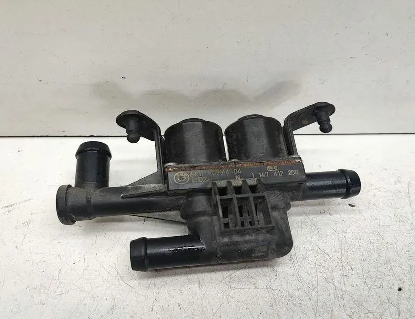 BMW 5 Series F10/F11 (2009-2017) Клапан радиатора отопления 9119164 33640341