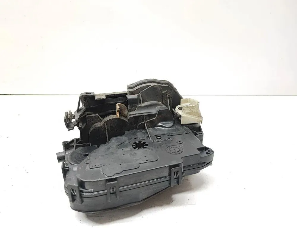 BMW 3 Series E90/E91/E92/E93 (2004-2013) Front Right Door Lock 7059968 33641591