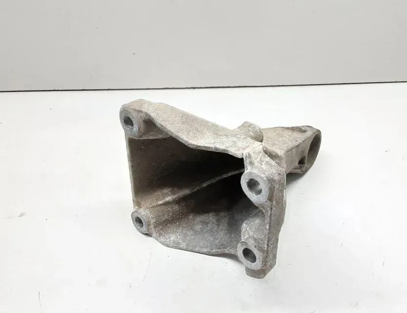 BMW X1 E84 (2009-2015) Engine Bracket Right Side 6777064 33643320