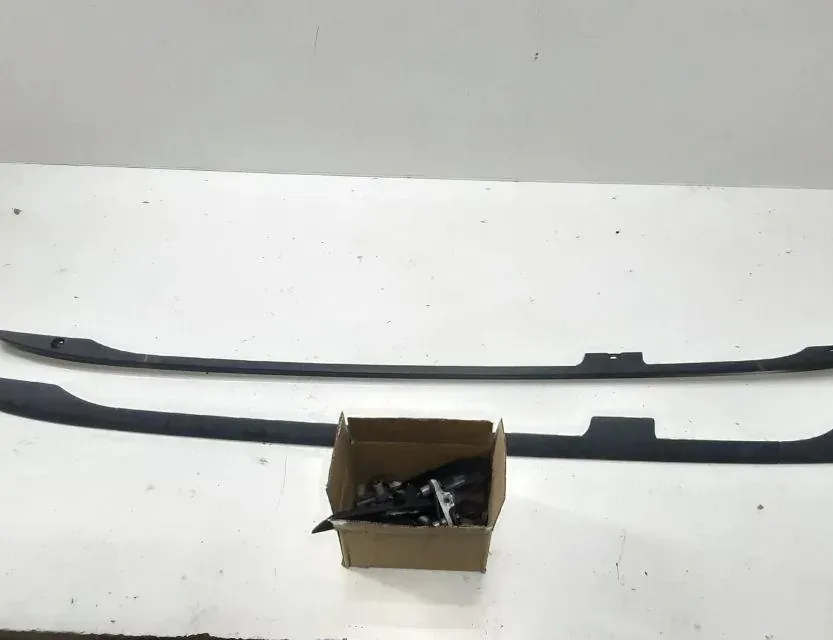 BMW X5 E53 (1999-2006) Rear Left Roof Handle 33643650