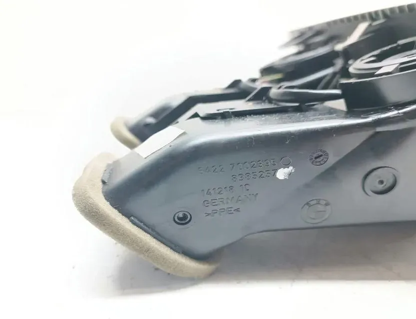 BMW 7 Series E65/E66 (2001-2008) Rear air vent grille 7002395 33649220