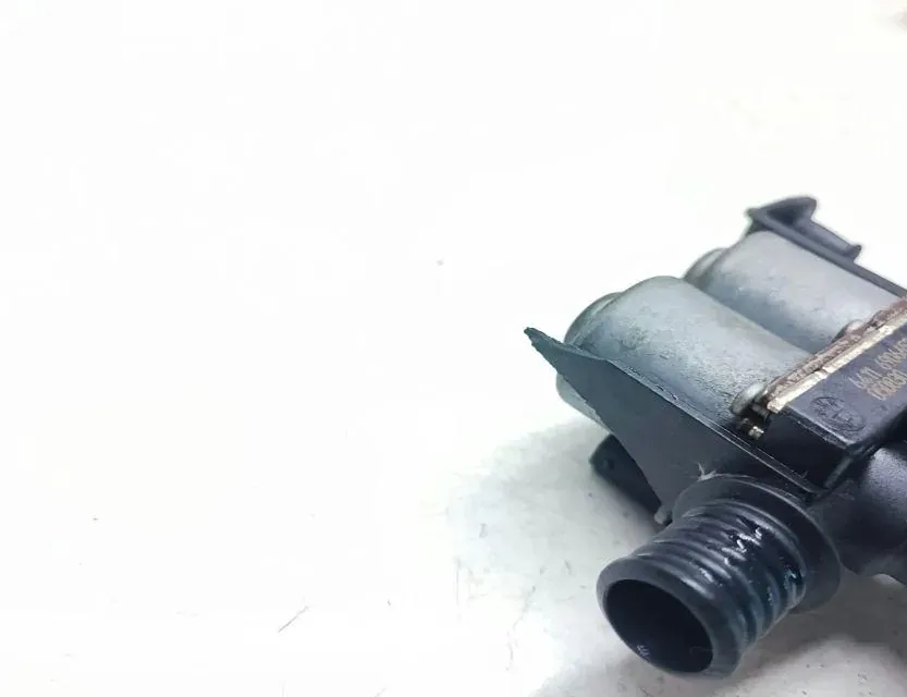 BMW 7 Series E65/E66 (2001-2008) Клапан радиатора отопления 6906652 33650044