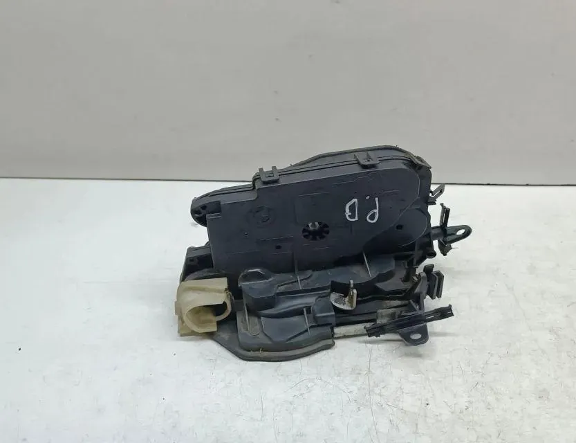 BMW 3 Series E90/E91/E92/E93 (2004-2013) Front Right Door Lock 33656414