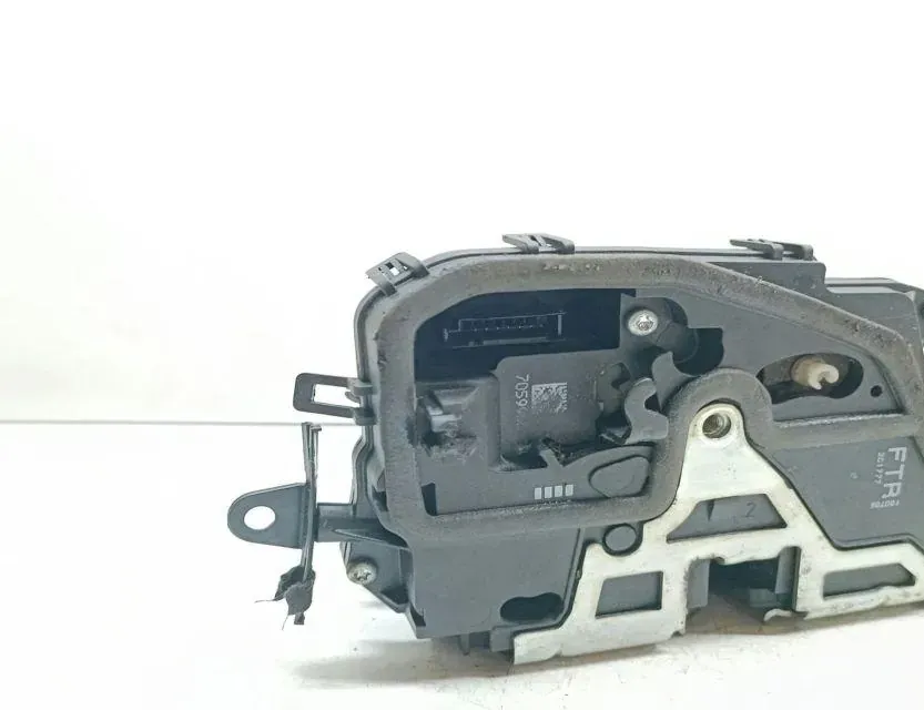 BMW 3 Series E90/E91/E92/E93 (2004-2013) Front Right Door Lock 33656414