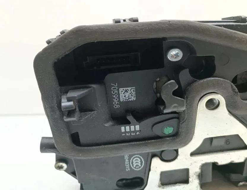 BMW X1 E84 (2009-2015) Замок двери передний правый 7059968 33659348