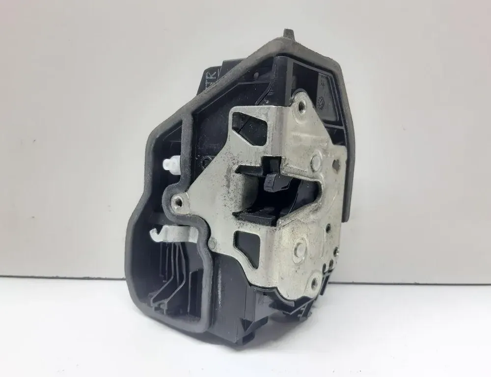 BMW 5 Series E60/E61 (2003-2010) Замок двери передний правый 7202144 33669213