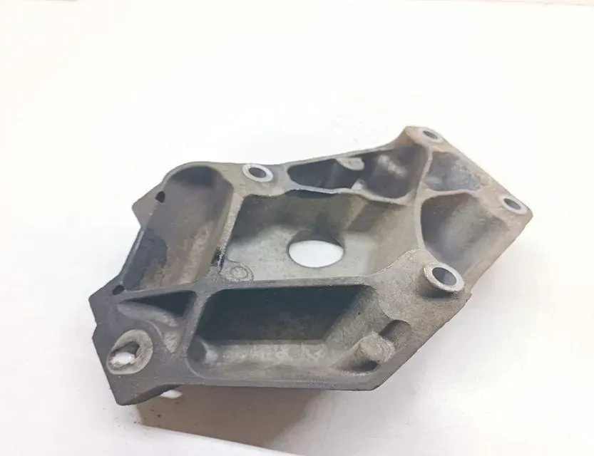 BMW X3 E83 (2003-2010) Engine Bracket Right Side 3451673 33672215