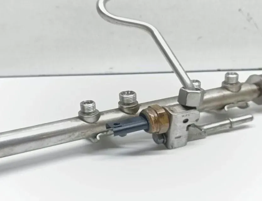 BMW 3 Series E90/E91/E92/E93 (2004-2013) Топливная рейка 7562474 33678980