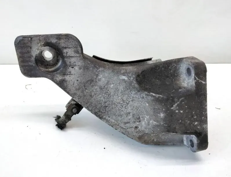 BMW 3 Series E90/E91/E92/E93 (2004-2013) Left Side Engine Bracket 6777056 33699491