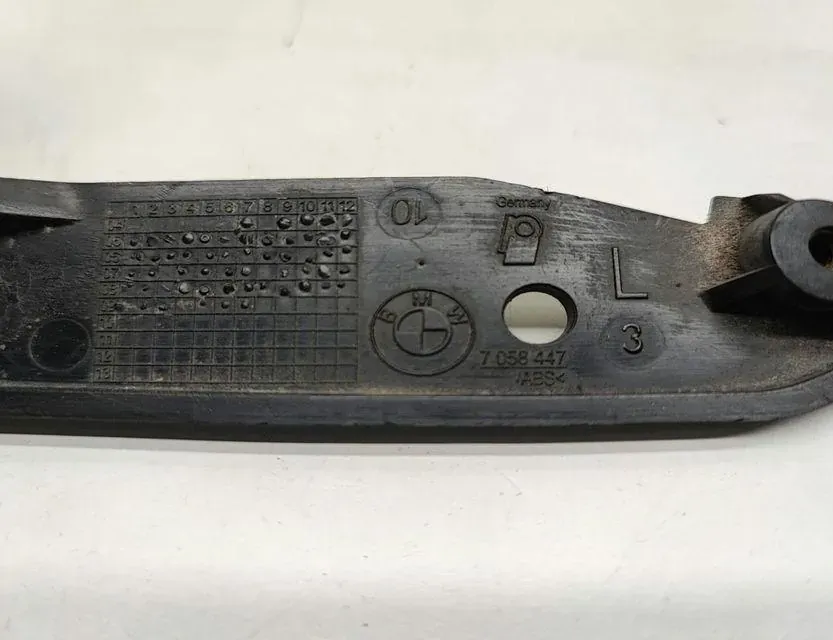 BMW 3 Series E90/E91/E92/E93 (2004-2013) Left Headlight Bracket Mount 7058447 33702660