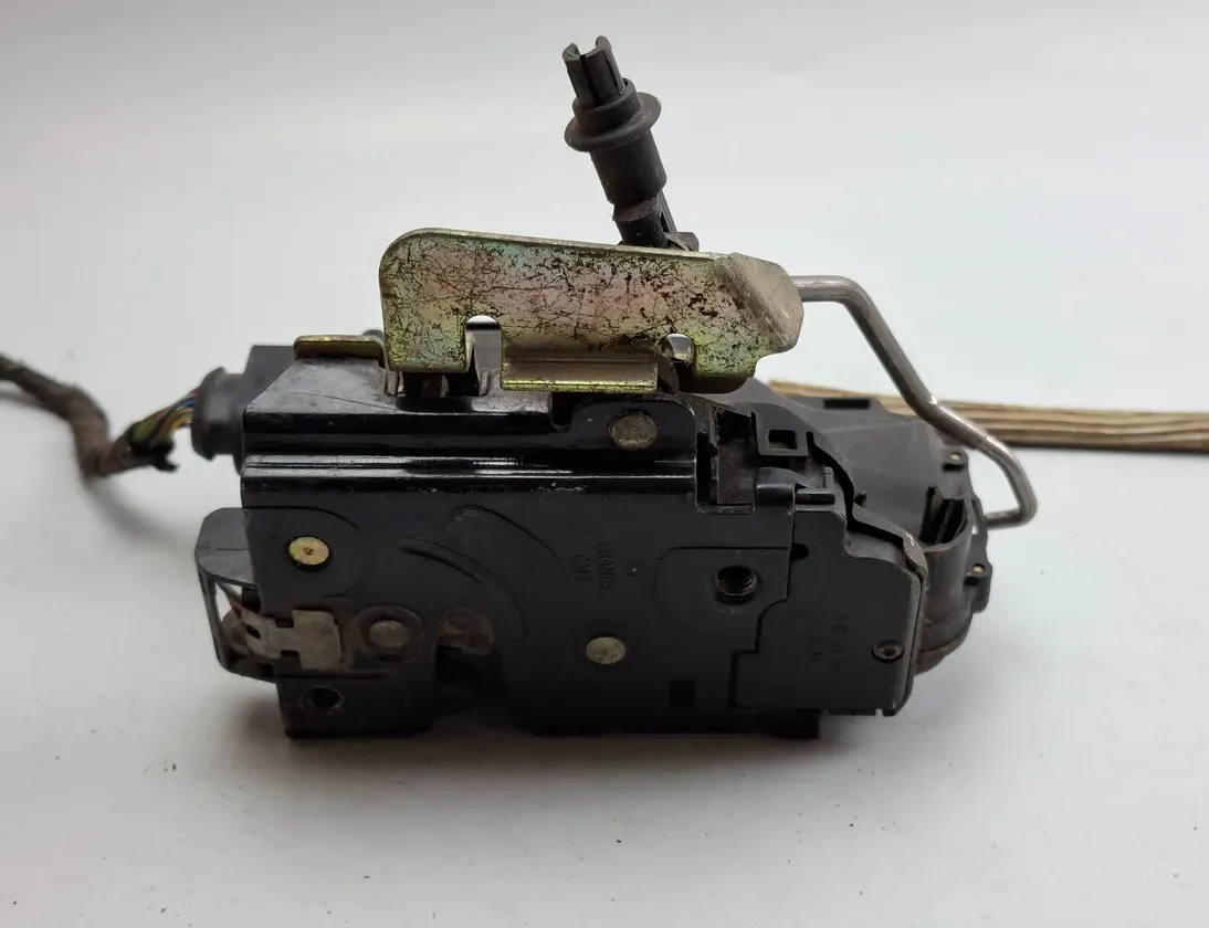 AUDI A6 C5/4B (1997-2004) Front Right Door Lock 1J0973715,4B1837015G 33494730
