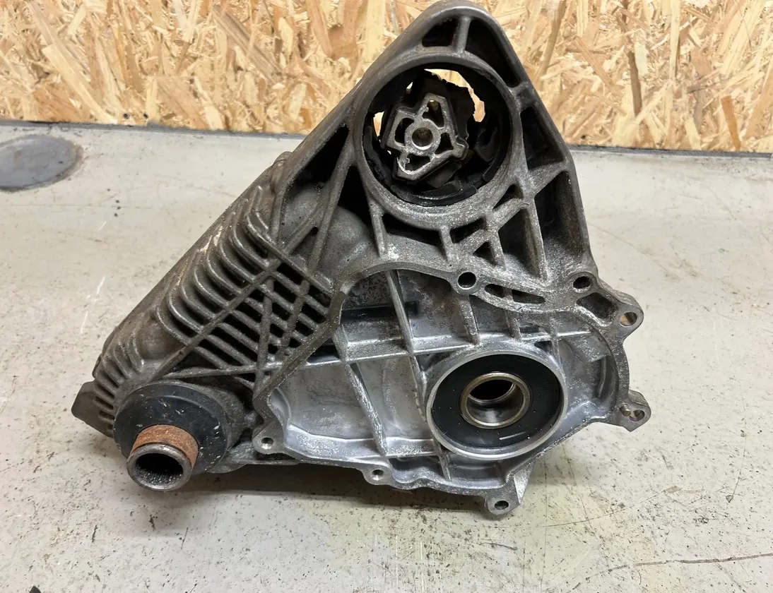 BMW X3 F25 (2010-2017) Transfer Box 8643151 34291804