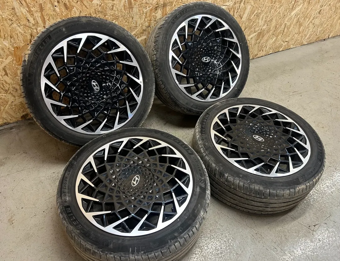 HYUNDAI IONIQ 5 1 generation (2021-2023) Wheel Set 52910-G1210,52910G1210 34845239