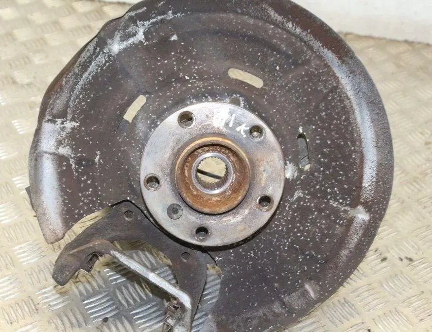 BMW 5 Series F10/F11 (2009-2017) Rear Left Wheel Hub 33398758