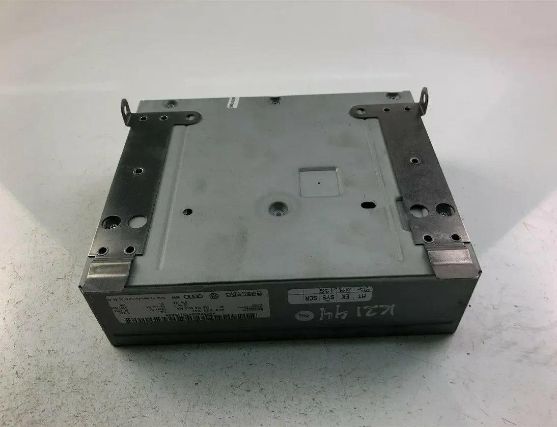 AUDI A6 C6/4F (2004-2011) Video control module 4F0035541 23447826