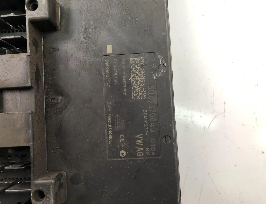 VOLKSWAGEN Golf 7 generation (2012-2024) Comfort Control Unit 5Q0937084Q 23491111