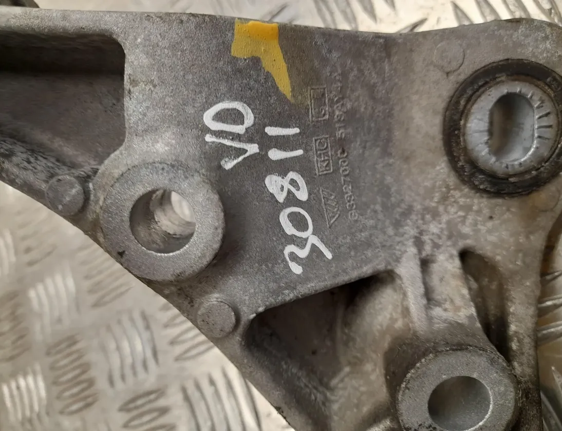 OPEL Mokka 1 generation (2012-2015) Exhaust Hanger Bracket 95142834 23899505