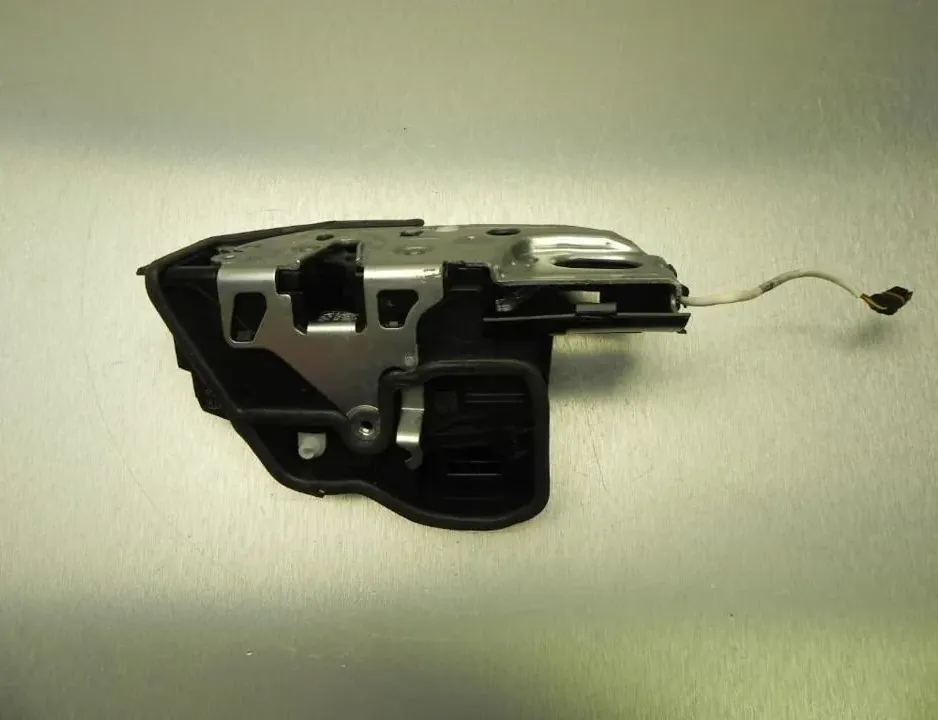 BMW 5 Series F10/F11 (2009-2017) Замок двери передний правый 7185692,51217185692 33591029