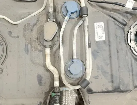 MERCEDES-BENZ GLS-Class X167 (2019-2024) Fuel Tank A1670041399,A1674705100,410126AC,4101208AA 36195387
