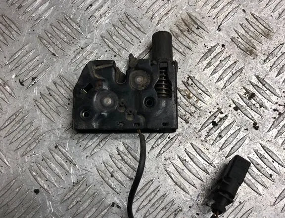 AUDI A6 C6/4F (2004-2011) Замок капота 4G0823509C 33816579