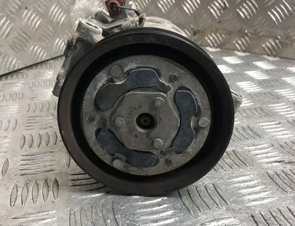 VOLKSWAGEN Golf 8 generation (2019-2023) Air Condition Pump 5WA816803A 33821320