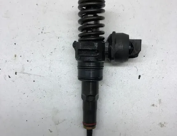 VOLKSWAGEN Passat B7 (2010-2015) Форсунка 038130073AL 33824452