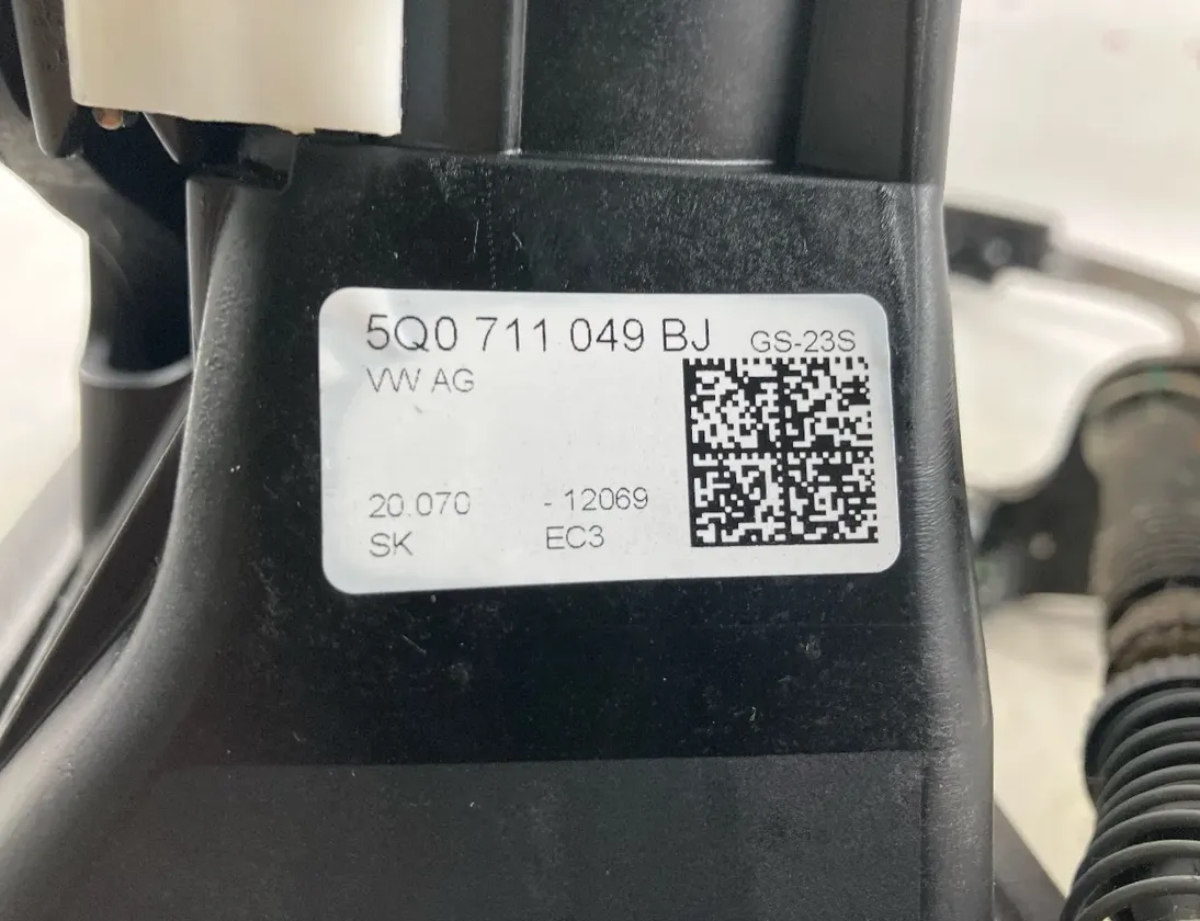 VOLKSWAGEN Golf 7 generation (2012-2024) Gear Shifting Level Plastic Trim 5Q0711049BJ,5Q0711049AH,5Q0711049AN,7110495Q0AH 34531923