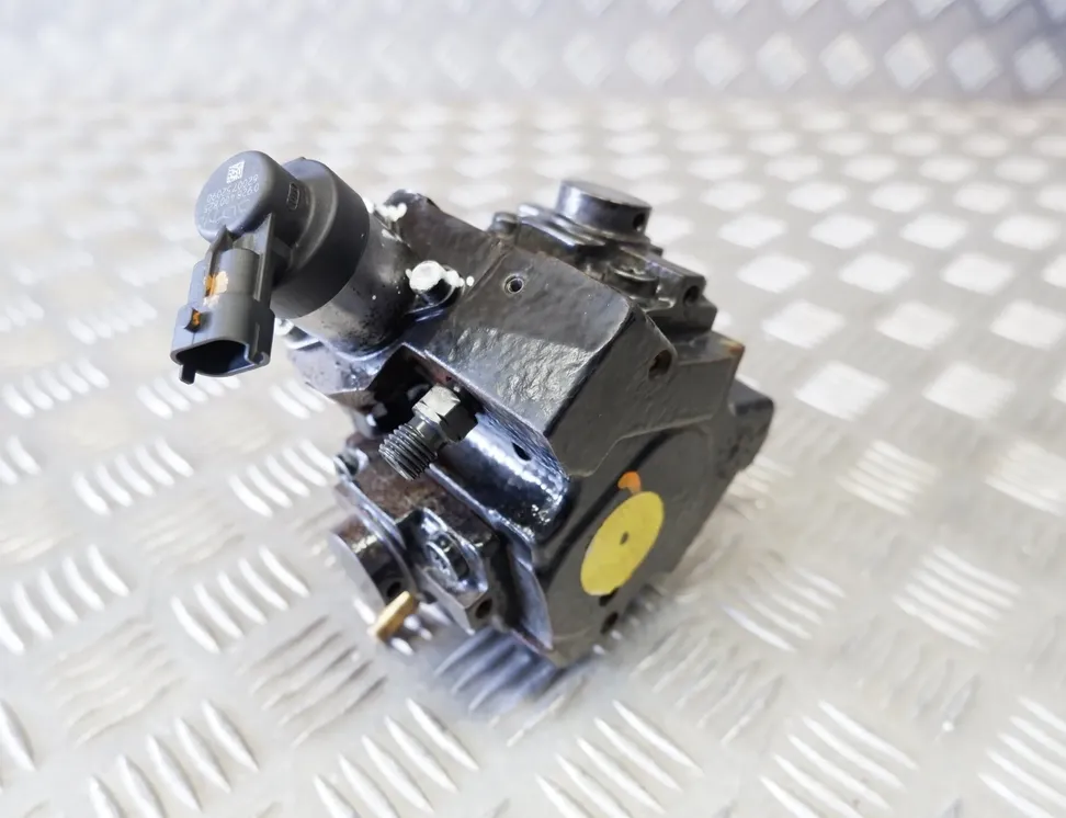NISSAN X-Trail T32 (2013-2022) Fuel Pump 62007-52090,0445010404 26011137