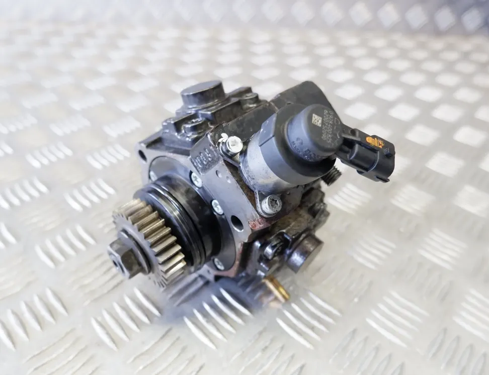 NISSAN X-Trail T32 (2013-2022) Fuel Pump 62007-52090,0445010404 26011137