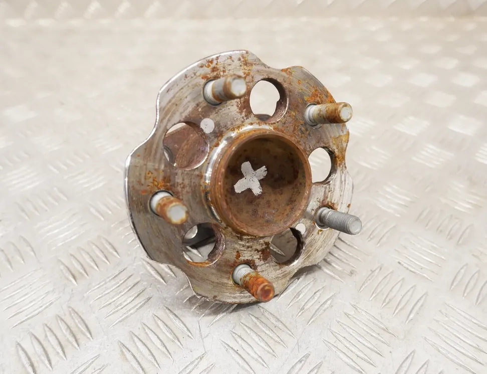 TOYOTA Prius Plus 1 generation (2012-2020) Подшипник ступицы задний левый 89544-52040,42450-47050 33587134