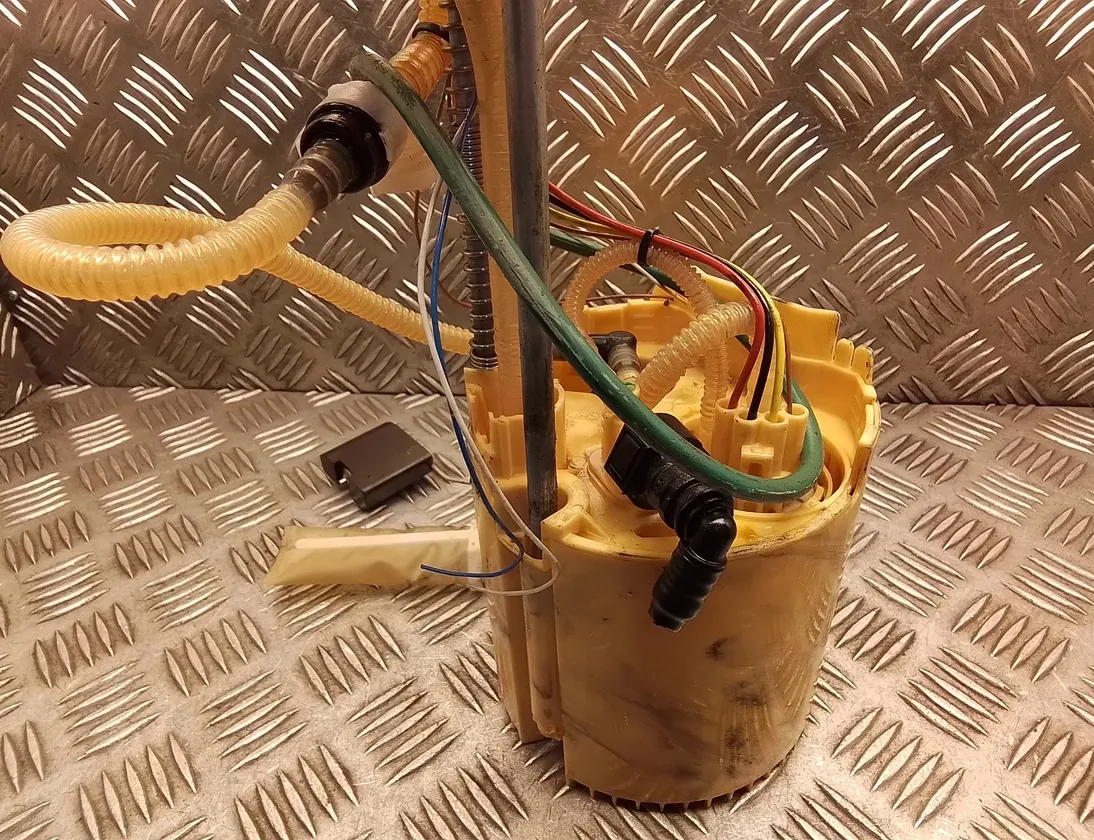 LAND ROVER Discovery Sport 1 generation (2014-2024) In Tank Fuel Pump gk729h307eb 33343185