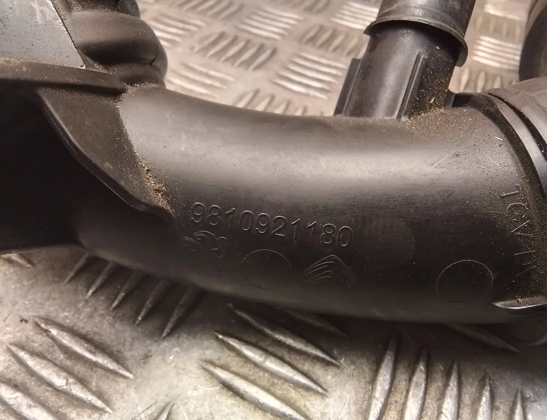PEUGEOT 308 T9 (2013-2021) Air intake duct part 9810921180,1160117s01 34538524