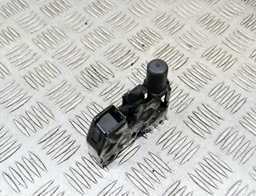 AUDI A6 C7/4G (2010-2020) Замок капота правый 4G0823509C 13911039