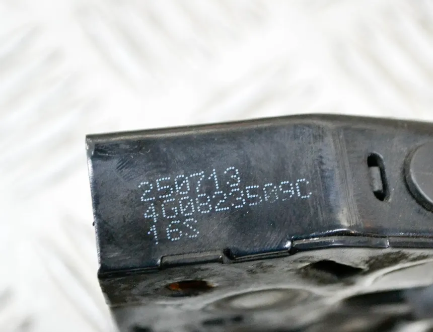 AUDI A6 C7/4G (2010-2020) Замок капота правый 4G0823509C 13911039