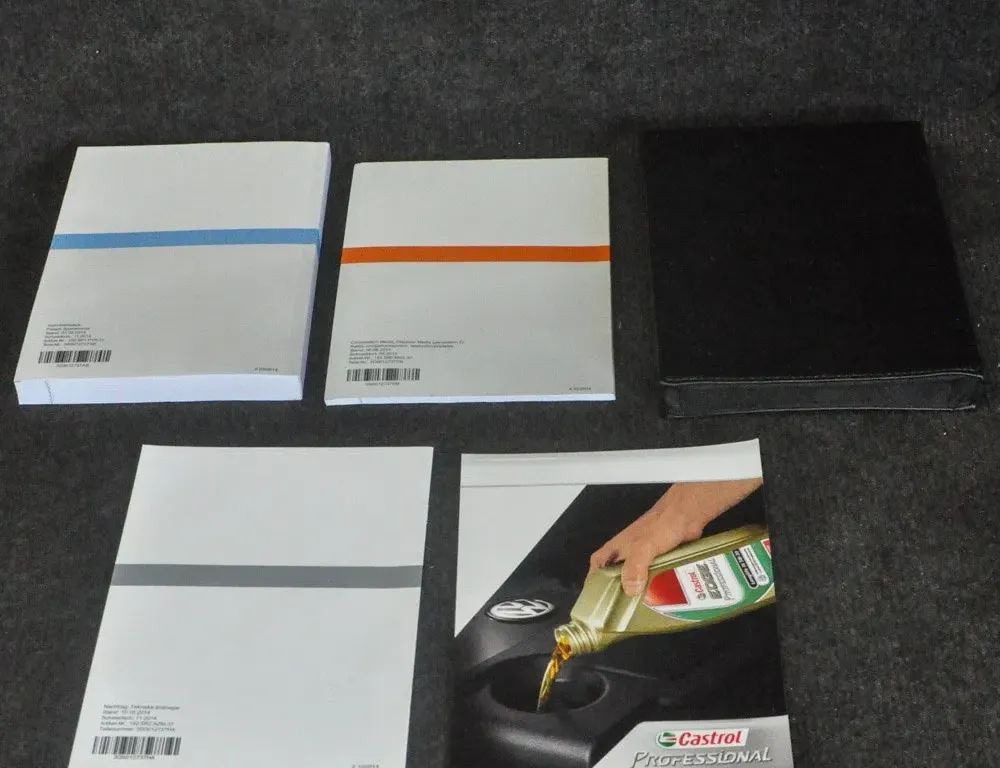 VOLKSWAGEN Passat B8 (2014-2023) Книга обслуживания 1994533