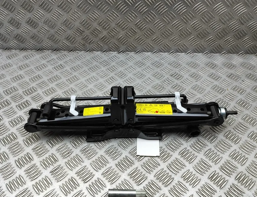 LAND ROVER Defender 2 generation (2019-2023) Trunk Foam L8B2-454B66-EB,HY32-17080-AD 34152814