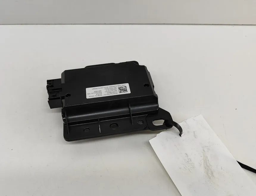 TESLA Model 3 1 generation (2017-2024) USB/AUX Control Unit 35012502,1093295-00-A 23899170