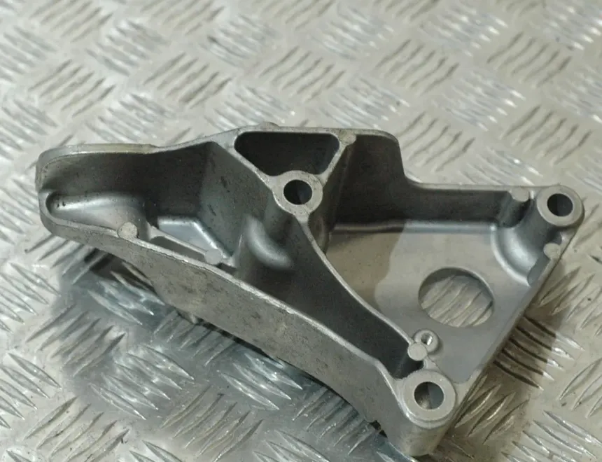 BMW 5 Series E60/E61 (2003-2010) Left Side Engine Bracket 6777053 2406097