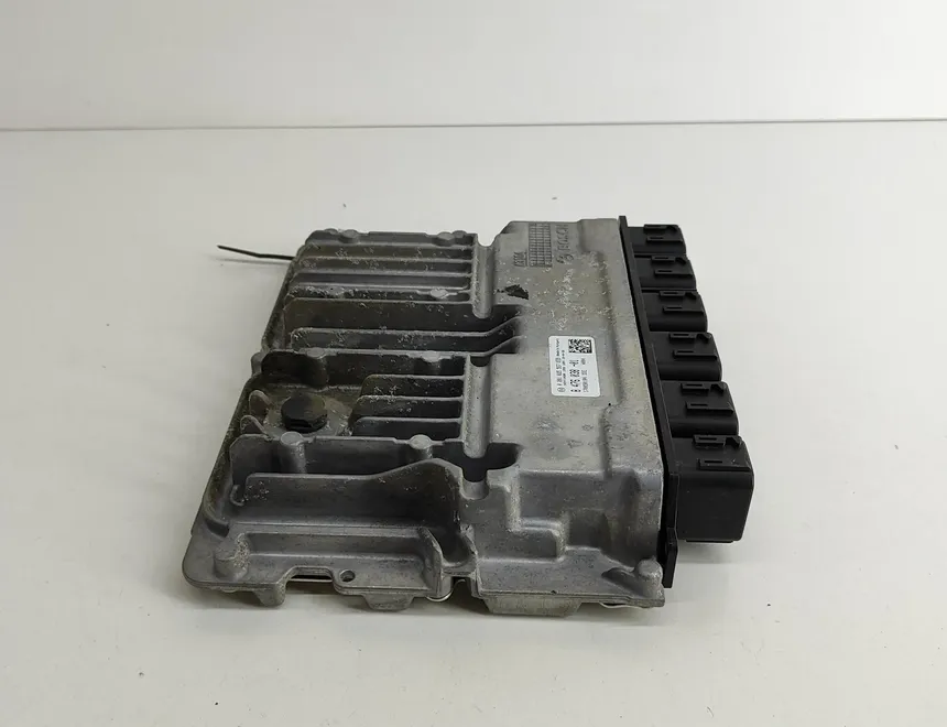 BMW X3 G01 (2017-2024) Engine Control Unit ECU 0281035557,8476038 24820906