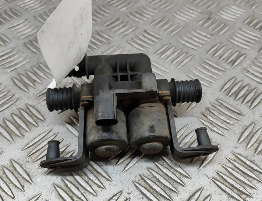 BMW X5 E70 (2006-2013) Heating radiator valve 1147412166,6910544 25820746