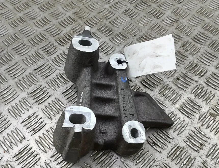 CITROËN C4 2 generation (2010-2024) Engine Bracket Right Side 9826364780 26907677