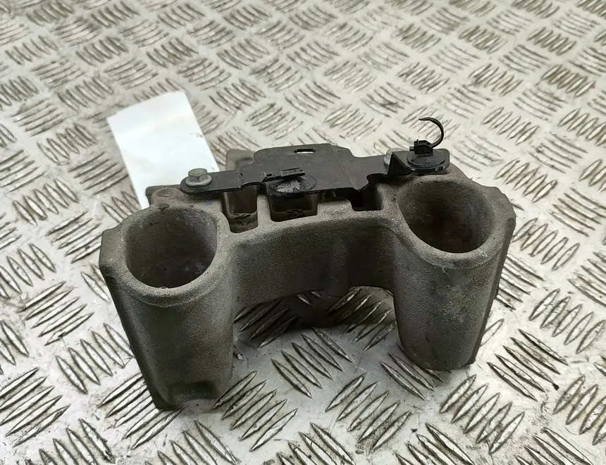 PEUGEOT 2008 2 generation (2019-2023) Engine Bracket Right Side 9826364780 27794965
