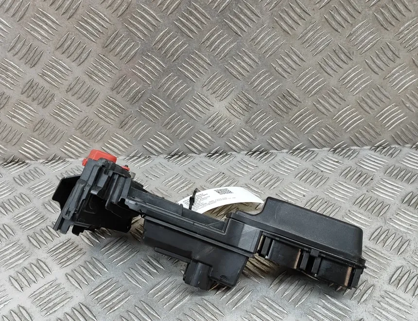BMW 3 Series G20/G21/G28 (2018-2024) Power Distribution Box 6842524 27818074