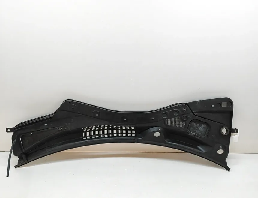 MASERATI Ghibli 3 generation (2013-2024) Front  Wiper Cowl Trim 670010468 28142005