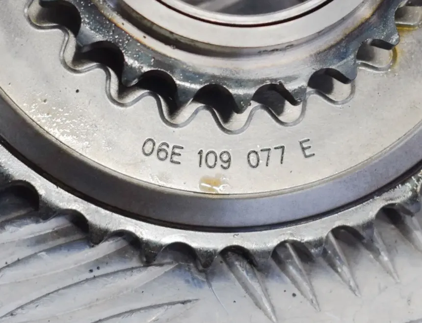 AUDI A7 C7/4G (2010-2020) Другие части внутренние двигателя 06E109077E 2902969