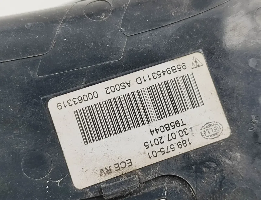 PORSCHE Macan 1 generation (2013-2023) Облицовка заднего правого фонаря 95B.945.311.D,95B945311D 30660289