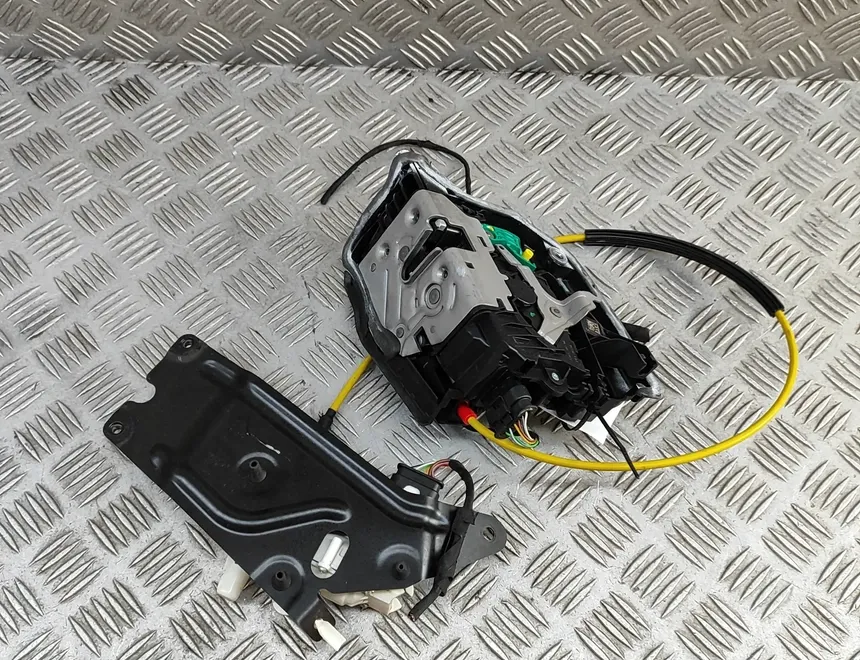 BMW 8 Series G14/G15/G16 (2018-2024) Rear Left Door Lock 7450413,7477711 31434979